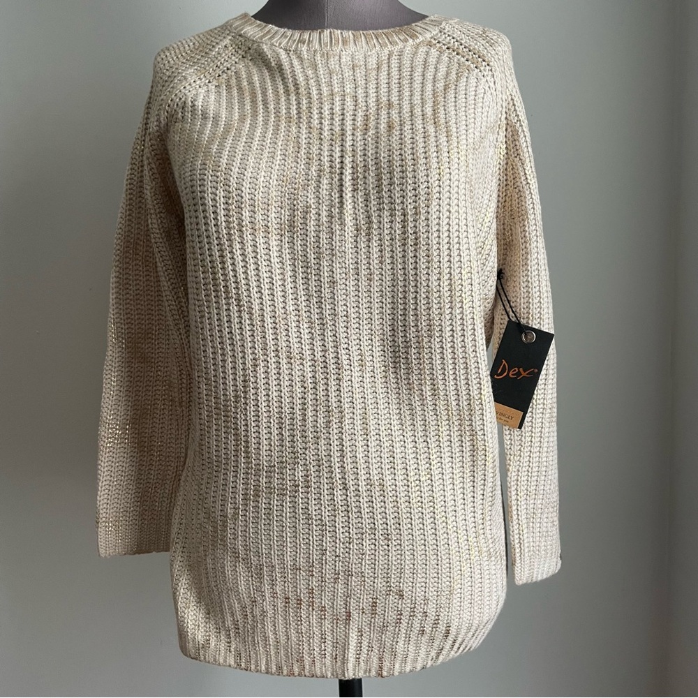 Metallic knit 3/4 sleeved crewneck sweater with snakeskin pattern